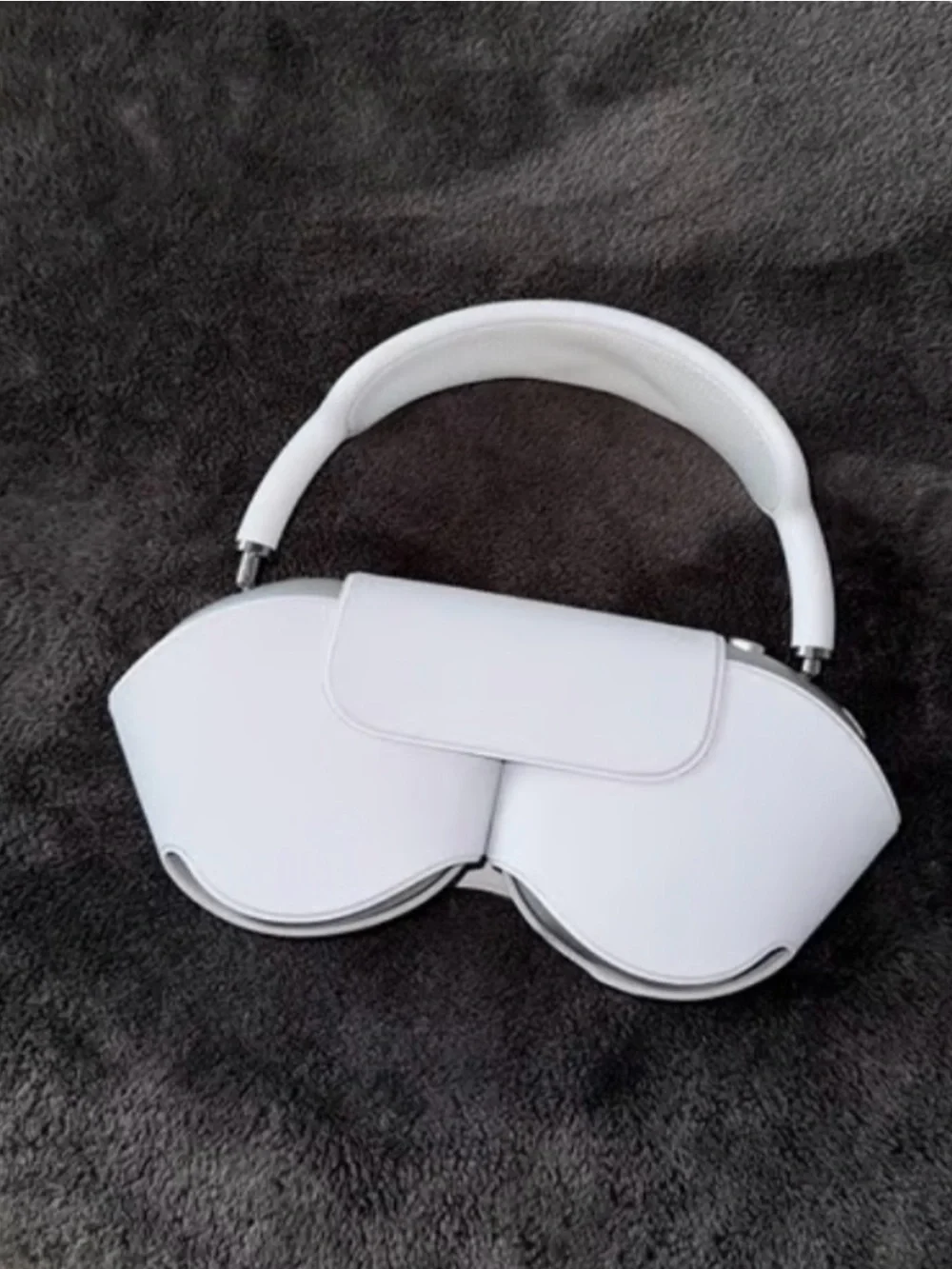 Apple White Over-Ear Headphones with Cushioned Headband